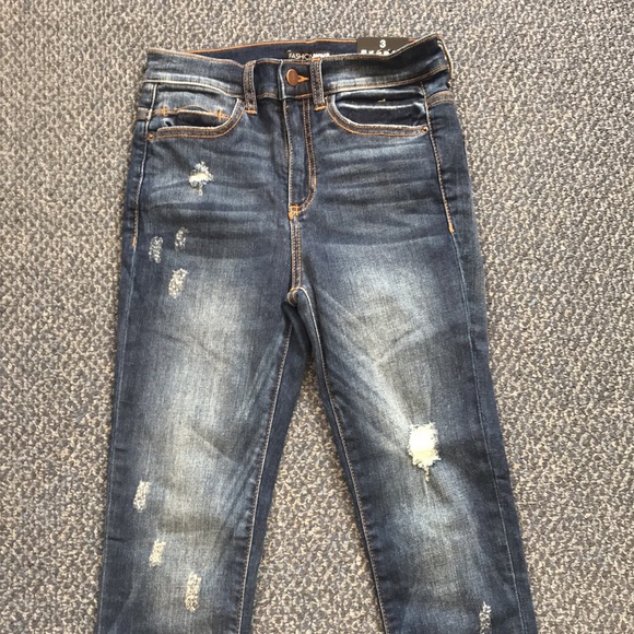 Fashion Nova Causing a Commotion Skinny Jeans - Picture 2 of 8